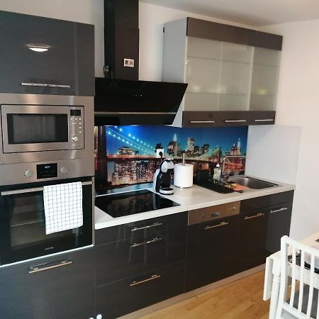 Apartment Tesla Viena Exterior foto