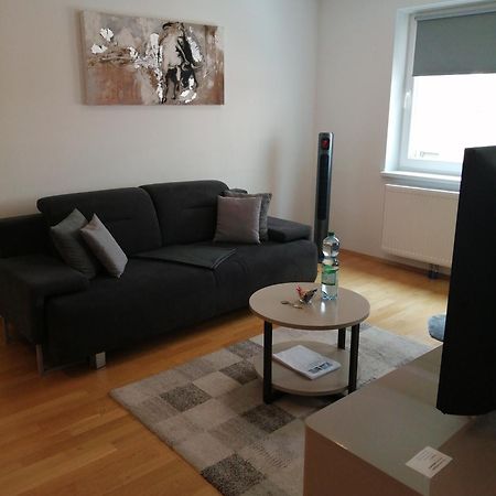 Apartment Tesla Viena Exterior foto