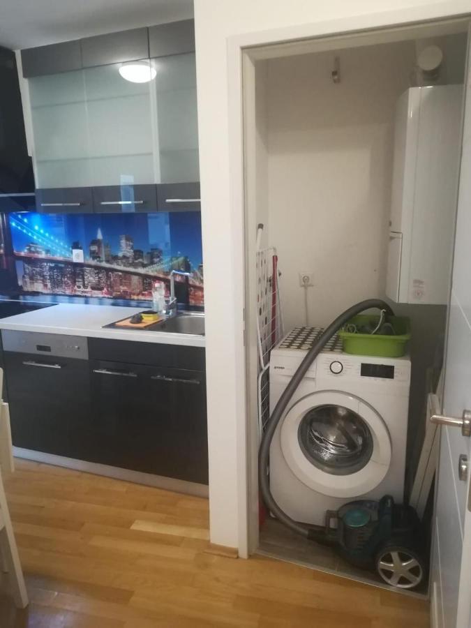 Apartment Tesla Viena Exterior foto